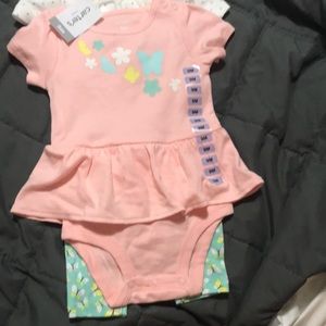 3 pieces set brand new Carter’s